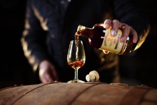 RB-0024 Dream Cask PX Pour 001